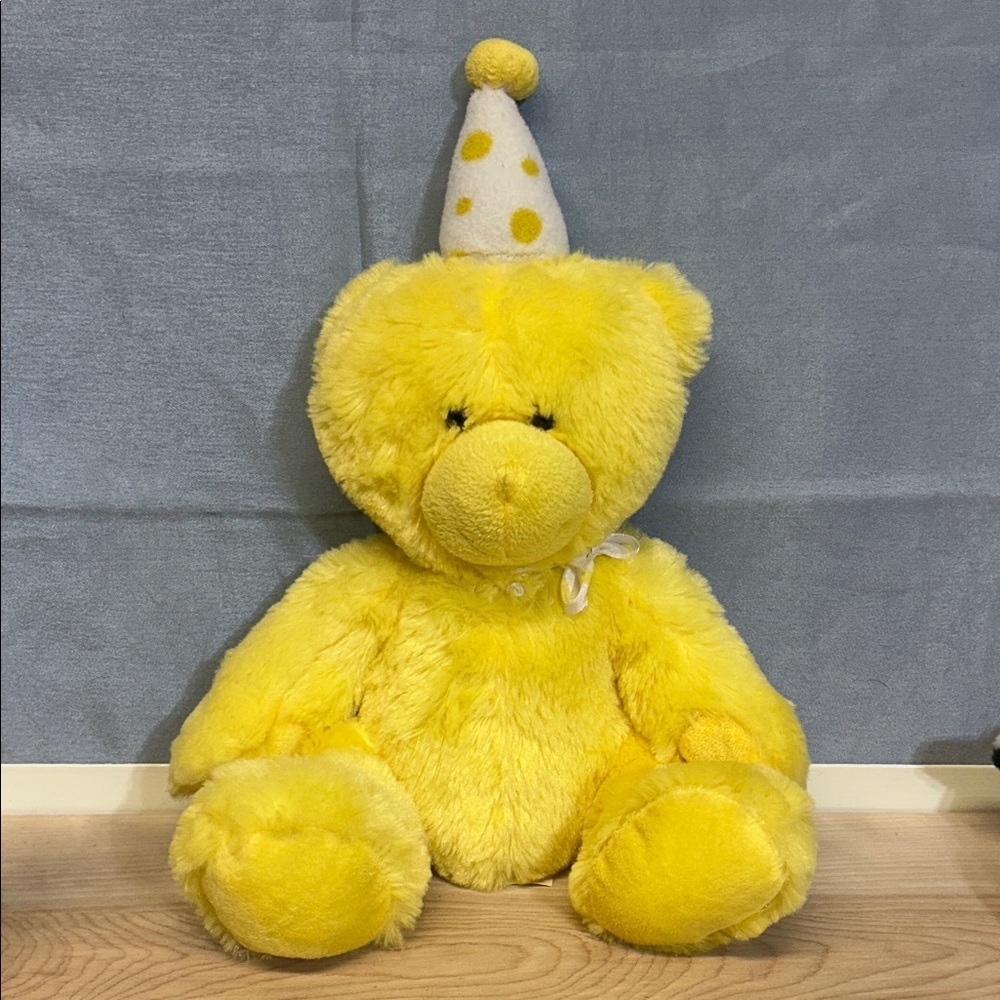 BEVERLY HILLS TEDDY BEAR CO. YELLOW BIRTHDAY BEAR W/ PARTY HAT